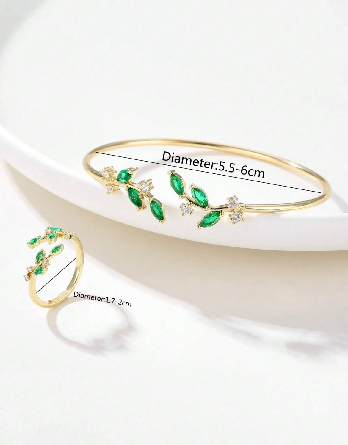 brazalete con piedras brillantes