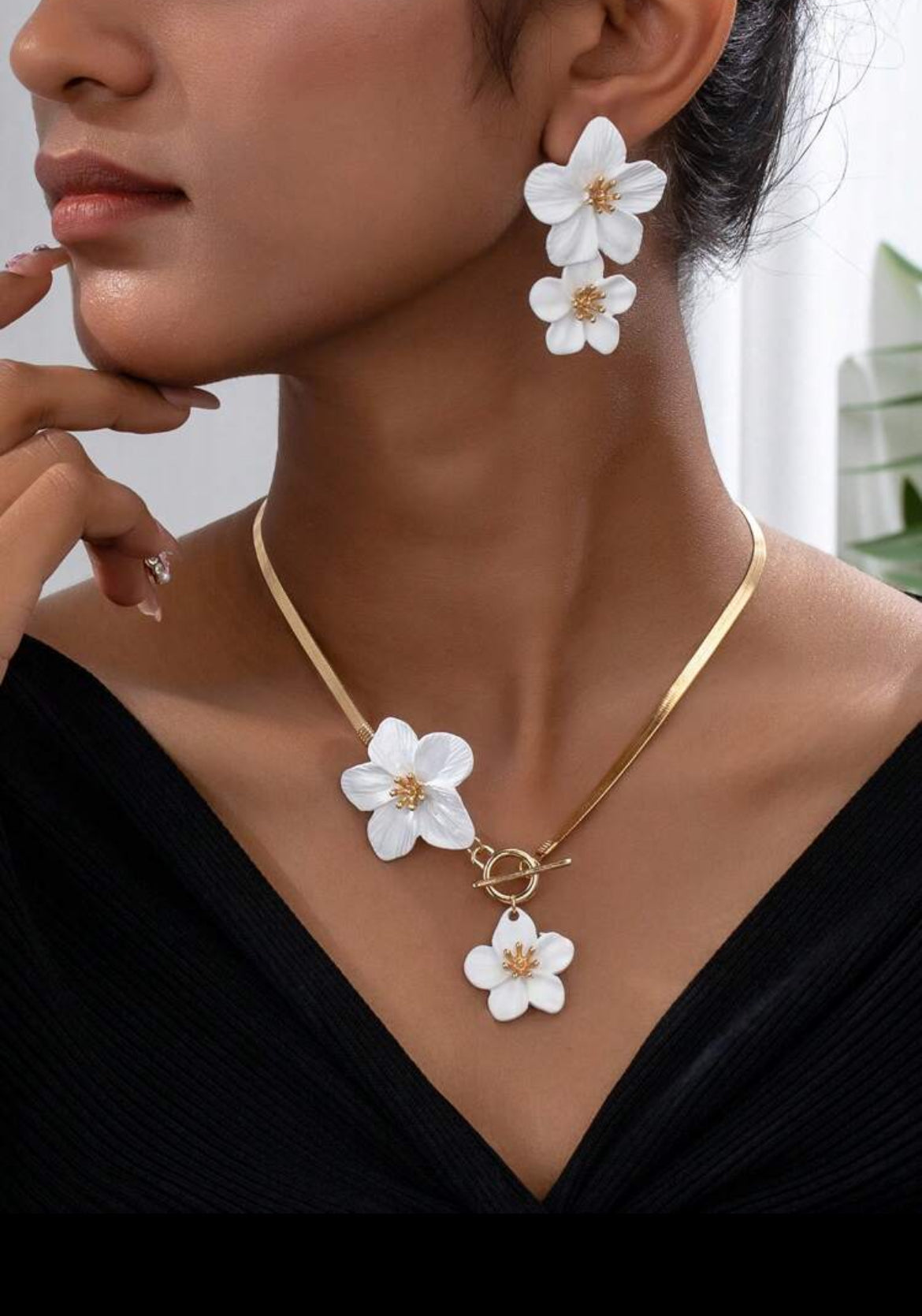 Set Flor de Encanto – Collar y Aretes