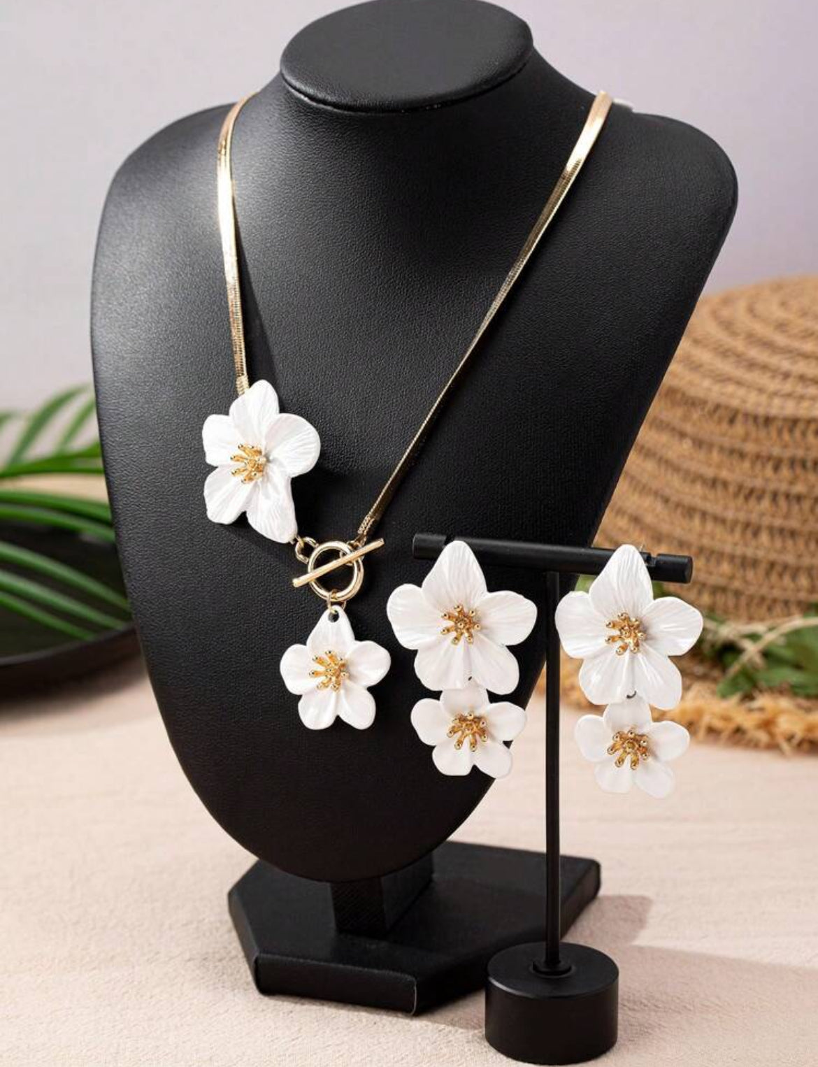 Set Flor de Encanto – Collar y Aretes